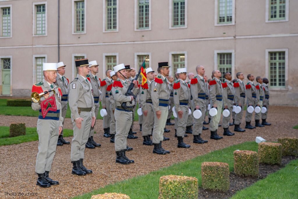 Церемония: "Белая Кепи"