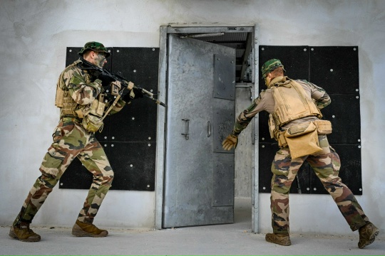 Парашютно-десантный полк: Тренировка...